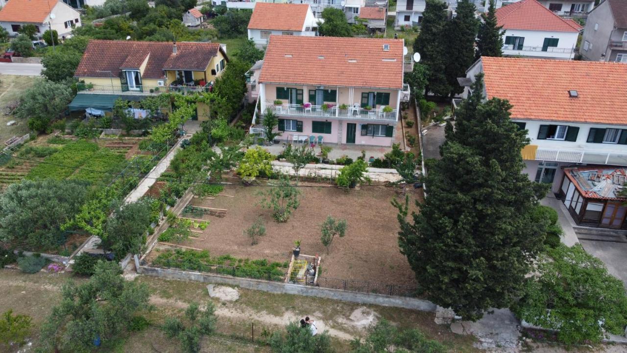 Hotel Apartman Palme à Šibenik Extérieur photo