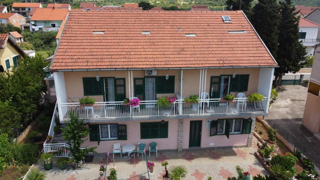 Hotel Apartman Palme à Šibenik Extérieur photo